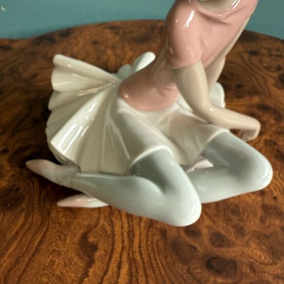 Vintage Lladro Shelly Sitting Ballerina Pink #1357 1978 Porcelain Spain - Picture 7 of 9